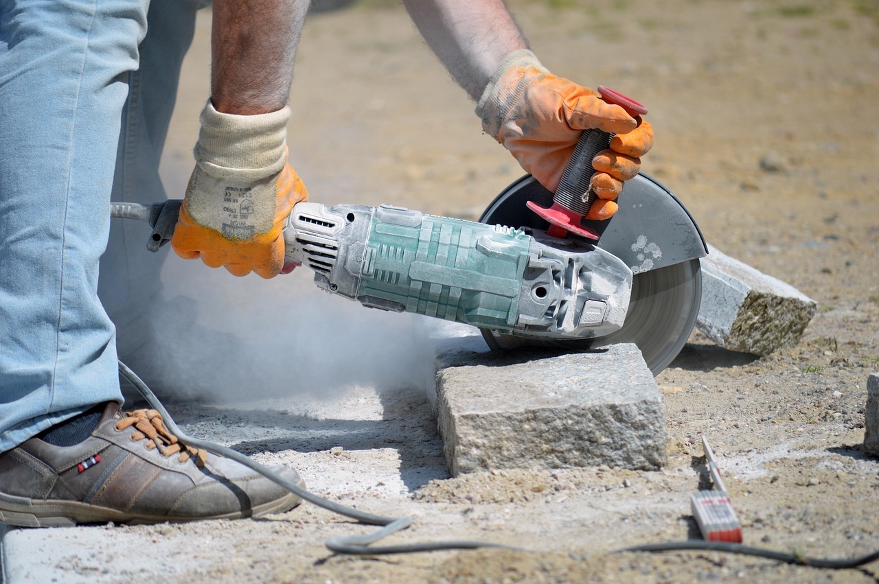 Reparaturen rund um den Garten: Was kann man selbst erledigen?